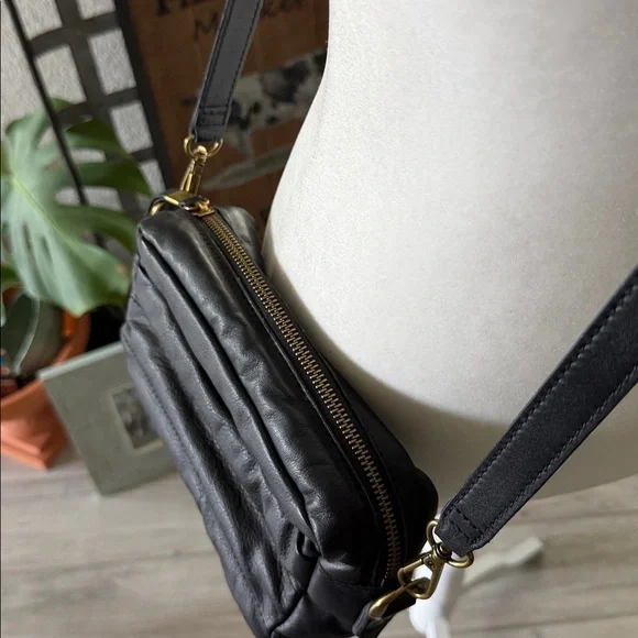 Madewell Transport Puff Black Leather Crossbody Camera Bag - Picture 5 of 9